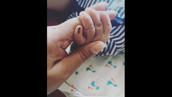 ಅಕ್ಟೋಬರ್ ನಲ್ಲಿ ಮಗುವಿಗೆ ಜನನ