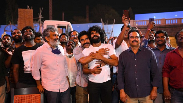 ರಾಮ ರಾಜುಗೆ ವಿಶ್ ಮಾಡಿದ ಇಡೀ ತಂಡ