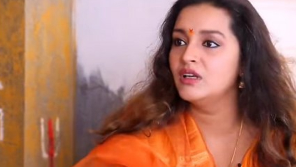 ದೇವಾಲಯಗಳು ಸ್ವಾತಂತ್ರ್ಯಗೊಳ್ಳಬೇಕು: ರೇಣು ದೇಸಾಯಿ