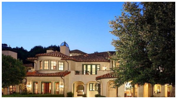  Dwayne Johnson Purchased Beverly Park Mansion