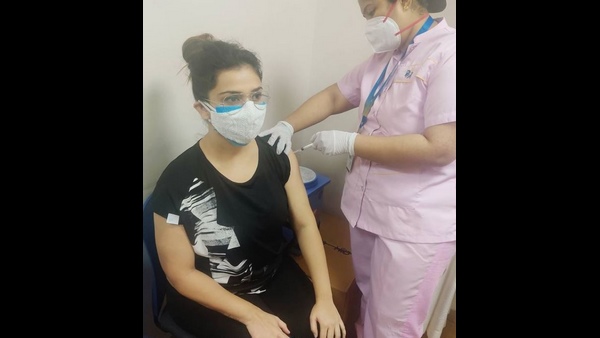 Nidhi Subbaiah, Deepika Das, Swetha Chengappa and other stars get corona vaccine Nidhi Subbaiah, Deepika Das, Swetha Chengappa and other stars get corona vaccine