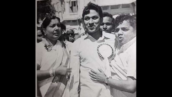 ಅಣ್ಣಾವ್ರಿಗೂ ಭಾರತ ರತ್ನ ಕೊಡಿ