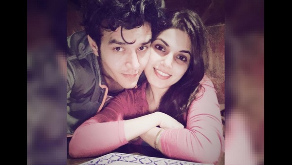 ಪತಿಗಾಗಿ ಪ್ರಾರ್ಥಿಸಿ ಎಂದು ಕಣ್ಣೀರಿಟ್ಟಿದ್ದ ಪತ್ನಿ