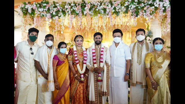 ಮದುವೆ ಸಮಾರಂಭದಲ್ಲಿ ಸಿಎಂ ಸ್ಟಾಲಿನ್ ಕುಟುಂಬ ಭಾಗಿ 