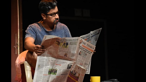 ಎರಡು ನಾಟಕ ನಿರ್ದೇಶಿಸಿದ್ದರು ಎರಡು ನಾಟಕ ನಿರ್ದೇಶಿಸಿದ್ದರು