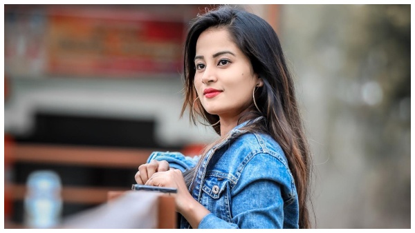 ಬಿಳಿ ನವಿಲು ದತ್ತು ಪಡೆದ ಅನುಷಾ