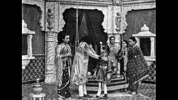 ಏಪ್ರಿಲ್ 12, 1913ರಂದು ಮೊದಲ ಪ್ರದರ್ಶನ