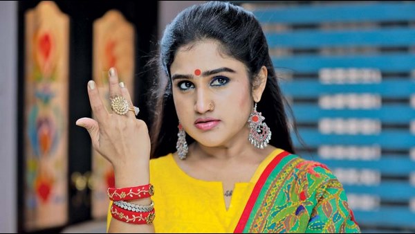 ಒಬ್ಬ ಮಹಿಳೆ ಇನ್ನೊಬ್ಬ ಮಹಿಳೆ ತುಳಿಯಬಾರದು