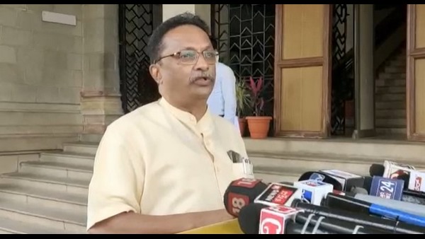 Darshan-Indrajit Controversy: Social activist T J Abraham Files complaint against Indrajit Lankesh