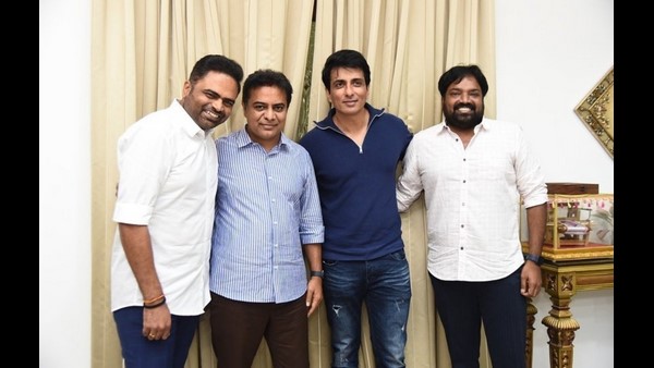 ಕೆಟಿಆರ್ ಭೇಟಿ ಮಾಡಿ ವಂಶಿ ಪೈದಿಪಲ್ಲಿ ಕೆಟಿಆರ್ ಭೇಟಿ ಮಾಡಿ ವಂಶಿ ಪೈದಿಪಲ್ಲಿ