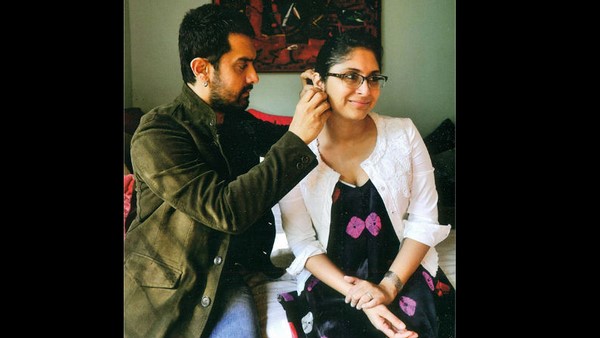 'ಲಗಾನ್' ಸೆಟ್ ನಲ್ಲಿ ಮೊದಲ ಭೇಟಿ 'ಲಗಾನ್' ಸೆಟ್ ನಲ್ಲಿ ಮೊದಲ ಭೇಟಿ