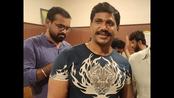 ದುಡ್ಡು ಲೂಟಿ ಮಾಡುವುದು ಆಕೆಯ ಉದ್ದೇಶ