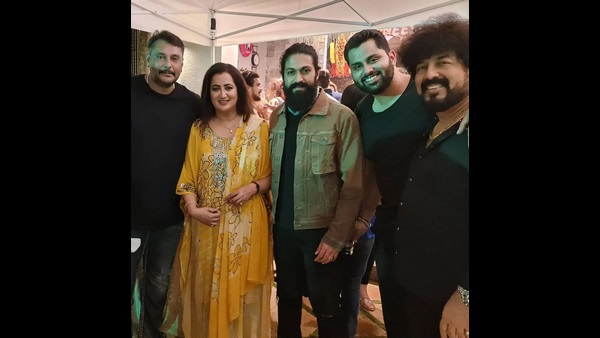 ಹುಟ್ಟುಹಬ್ಬದ ಸಂಭ್ರಮದಲ್ಲಿ ಯಶ್-ದರ್ಶನ್ 