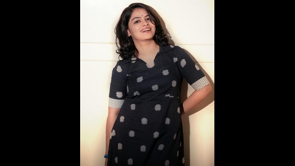 ರಿಷಿಕಾ ಶರ್ಮಾ ನಿರ್ದೇಶನ 