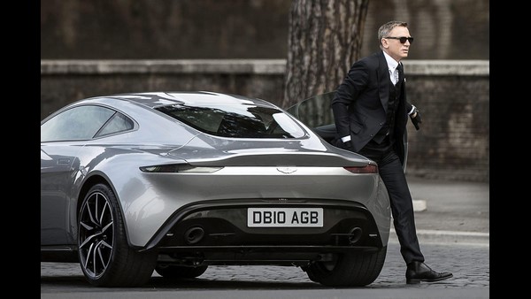 1964ರಿಂದಲೂ ಬಾಂಡ್ ಸಿನಿಮಾಗಳಲ್ಲಿ ಆಸ್ಟನ್ ಮಾರ್ಟಿನ್ ಕಾರು 1964ರಿಂದಲೂ ಬಾಂಡ್ ಸಿನಿಮಾಗಳಲ್ಲಿ ಆಸ್ಟನ್ ಮಾರ್ಟಿನ್ ಕಾರು