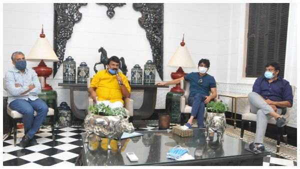 ಚಿರು ಮನೆಯಲ್ಲಿ ನಡೆದ ಸಭೆಯಲ್ಲಿ ಯಾರ್ಯಾರಿದ್ದರು?