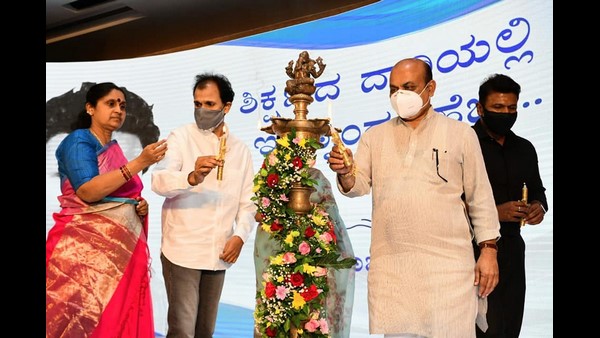 ಡಾ.ರಾಜ್ ಕುಮಾರ್ ಗುಣವನ್ನು ನಾವು ಕಲಿಯಬೇಕು