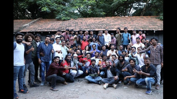 ಕಾರ್ಮಿಕನಿಗೆ ಚಿಕಿತ್ಸೆ ಕೊಡಿಸಿದ ನಟ ಕಾರ್ಮಿಕನಿಗೆ ಚಿಕಿತ್ಸೆ ಕೊಡಿಸಿದ ನಟ