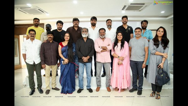 ಪ್ರಕಾಶ್ ರೈ ಗುಂಪಿನಲ್ಲಿ ಯಾರ್ಯಾರಿದ್ದಾರೆ?