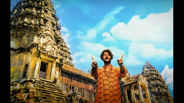 ಹಾಲಿ ರ್‍ಯಾಪರ್ ಗಳ ಬಗ್ಗೆಯೂ ಉಲ್ಲೇಖ