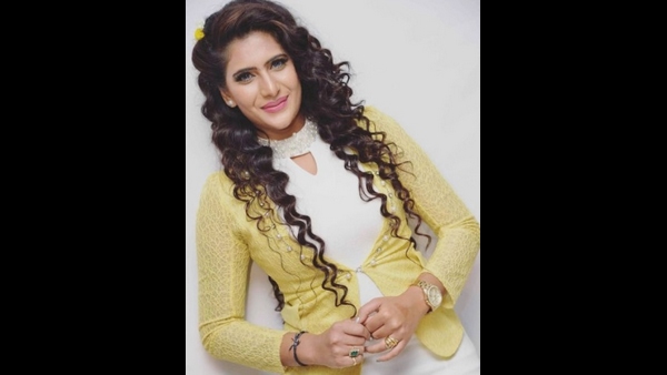 ಮೆಟ್ಟಿಲ ಮೇಲಿಂದ ತಳ್ಳಿದ ನಿರ್ದೇಶಕನ ಮಗ