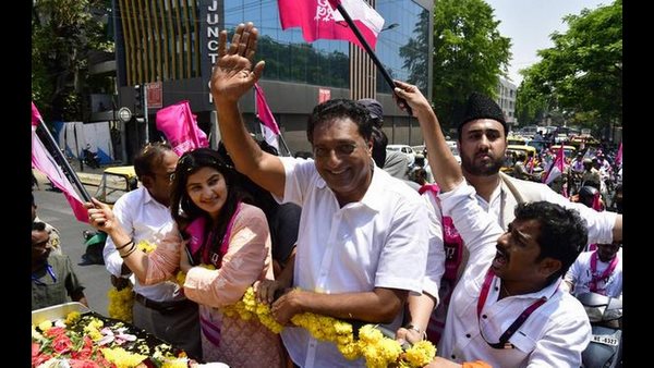 ಬೆಂಗಳೂರು ಸೆಂಟ್ರಲ್‌ನಲ್ಲಿ ಕೈಕೊಟ್ಟರು ಜನರು