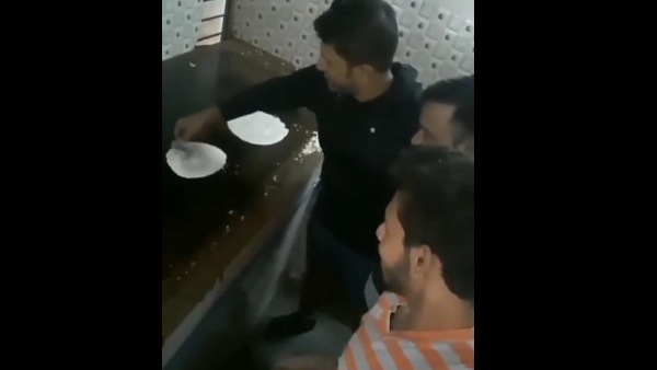Puneeth making a dosa for his fan: old video got viral now