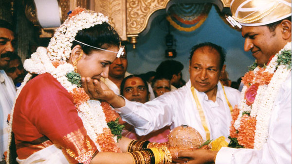 1999ರ ಡಿಸೆಂಬರ್ 1ರಂದು ಈ ಜೋಡಿ ವೈವಾಹಿಕ ಬಾಳಿಕೆ 1999ರ ಡಿಸೆಂಬರ್ 1ರಂದು ಈ ಜೋಡಿ ವೈವಾಹಿಕ ಬಾಳಿಕೆ