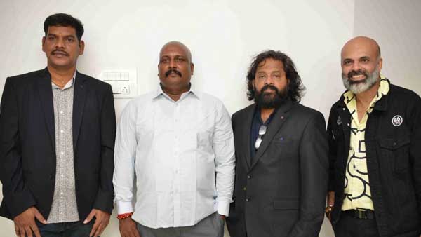 At a time six kannada movie launched by new producer garuda ram will act At a time six kannada movie launched by new producer garuda ram will act