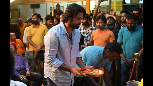 ಬಾಲಿವುಡ್ ನಿರ್ಮಾಣ ಸಂಸ್ಥೆ ಕೈಯಲ್ಲಿ ಚಾರ್ಲಿ ರೈಟ್ಸ್!