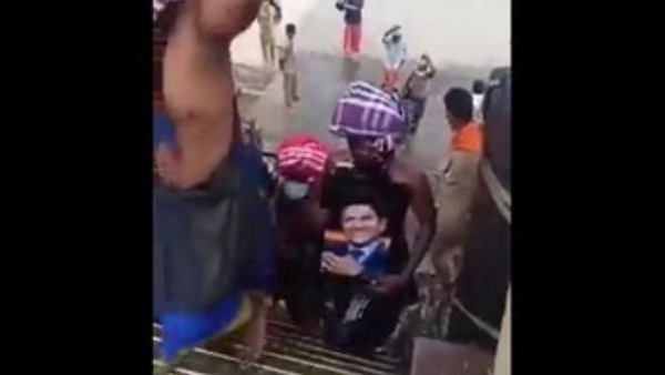 ಇರುಮುಡಿ ಜೊತೆ ಅಪ್ಪು ಫೋಟೊ ಹಿಡಿದು ಅಯ್ಯಪ್ಪನ ದರ್ಶನ