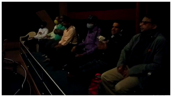 ಅಂಧ ಸಮುದಾಯಕ್ಕೆ ಸಿನಿಮಾ ತೋರಿಸಿದ ನಿರ್ದೇಶಕ 