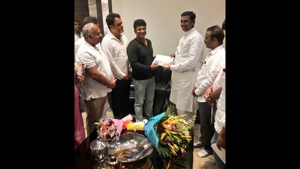 ದೆಹಲಿಗೆ ಬಂದು ಮೋದಿಯವರನ್ನು ಭೇಟಿಯಾಗಿರೆಂದು ಆಹ್ವಾನ ದೆಹಲಿಗೆ ಬಂದು ಮೋದಿಯವರನ್ನು ಭೇಟಿಯಾಗಿರೆಂದು ಆಹ್ವಾನ