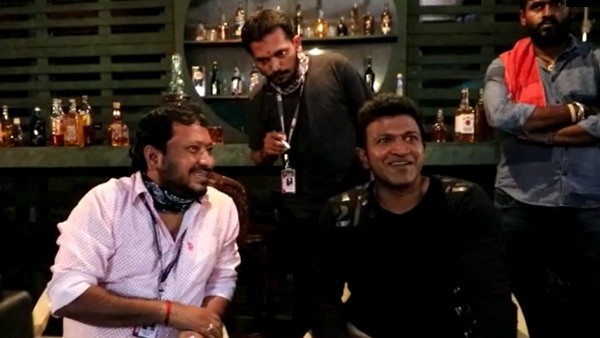 'ಕಬ್ಜ' ಶೂಟಿಂಗ್ ಸೆಟ್ಟಿಗೆ ಬಂದಿದ್ರು ಅಪ್ಪು 'ಕಬ್ಜ' ಶೂಟಿಂಗ್ ಸೆಟ್ಟಿಗೆ ಬಂದಿದ್ರು ಅಪ್ಪು