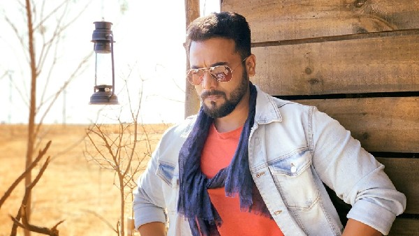 ನಾವು ಯಾರಿಗಿಂತಲೂ ದೊಡ್ಡವರಲ್ಲ ಎನ್ನುತ್ತಿದ್ದರು ನಾವು ಯಾರಿಗಿಂತಲೂ ದೊಡ್ಡವರಲ್ಲ ಎನ್ನುತ್ತಿದ್ದರು