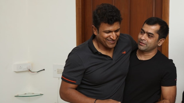 ಅಪ್ಪು ಅಭಿಮಾನಿ ವರುಣ್ ಅವರಿಂದ ಕಾರ್ಯಕ್ರಮ 