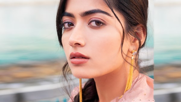 ಬೆಂಗಳೂರಿಗೆ ಬಂದು ಕನ್ನಡ ಮಾತನಾಡದೆ ಟ್ರೋಲ್! 