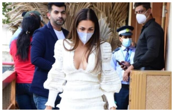 ಬಾಯ್‌ಫ್ರೆಂಡ್ ಜೊತೆ ಮಲೈಕಾ ಹಾಟ್ ಲುಕ್ 