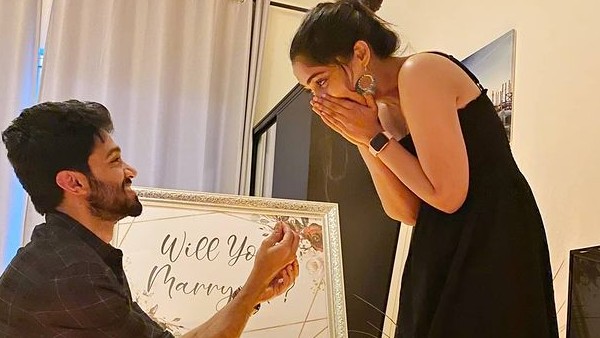 ರೆಬಾ ಕೈಯಲ್ಲಿ ಸಾಲು ಸಾಲು ಚಿತ್ರಗಳು!