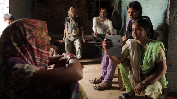 ಉತ್ತರ ಪ್ರದೇಶದ ಕರ್ವಿ ಹಳ್ಳಿಯಲ್ಲಿ ಪ್ರಾರಂಭವಾದ ಪತ್ರಿಕೆ