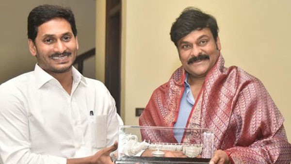 ಮಾತುಕತೆ ನಡೆಸಿರುವ ಚಿರಂಜೀವಿ 