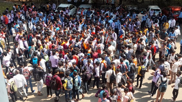 ಲೋಕಸಭೆಯಲ್ಲೂ ಚರ್ಚೆ ಲೋಕಸಭೆಯಲ್ಲೂ ಚರ್ಚೆ