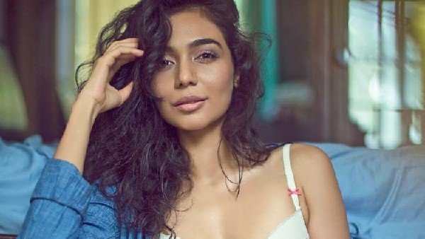 ಕೌಥುಕಪೂರ್ಣ ಮೇಘನಾ ಕೌಶಿಕ್‌ ಕತೆ