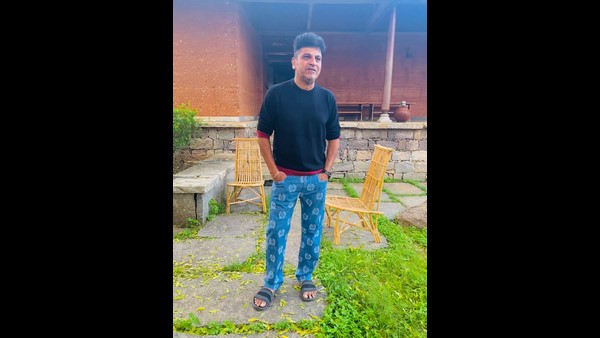 ಆನಂದ್ ಚಿತ್ರದೊಂದಿಗೆ ಹೀರೋ ಕ್ಯಾಪ್ ತೊಟ್ಟ ಶಿವಣ್ಣ! 