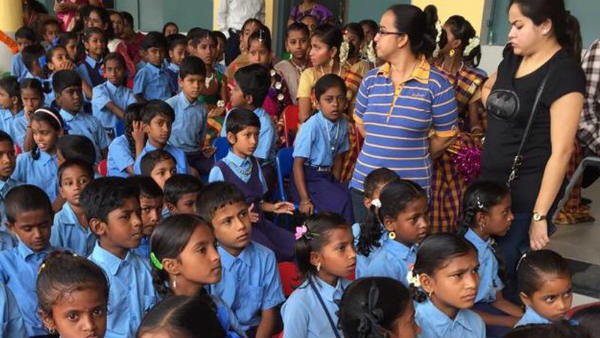 ಕನ್ನಡ ಶಾಲೆಗಳನ್ನು ರಕ್ಷಿಸಿ: ಗಡಿನಾಡ ಕನ್ನಡಿಗರ ಮನವಿ