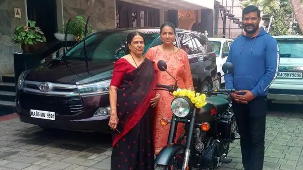 ಕಪ್ಪು ಬಣ್ಣದ ಬುಲೆಟ್ ಬೈಕ್ ನೀಡಿದ್ದ ಸುದೀಪ್