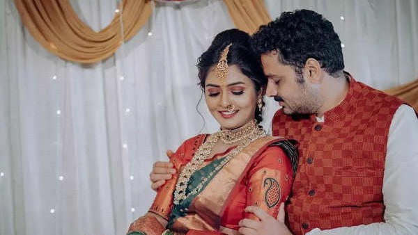 Krishna Tulasi Serial Actress Aishwarya Engaged To Dr Rohit