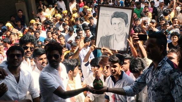 ಕರಗಿಲ್ಲ, ಕರಗುವುದಿಲ್ಲ ಅಪ್ಪು ಮೇಲಿನ ಪ್ರೀತಿ