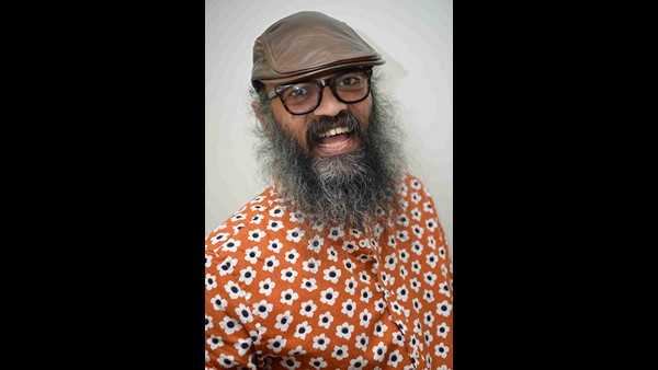 ಹೀರೋ ಆಗಿಬಿಟ್ರು ನಿರ್ದೇಶಕ ಗುರು ಪ್ರಸಾದ್! 