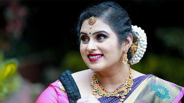 ಬ್ಯಾಂಕ್‌ನಲ್ಲಿ 2 ವರ್ಷ ಕೆಲಸ